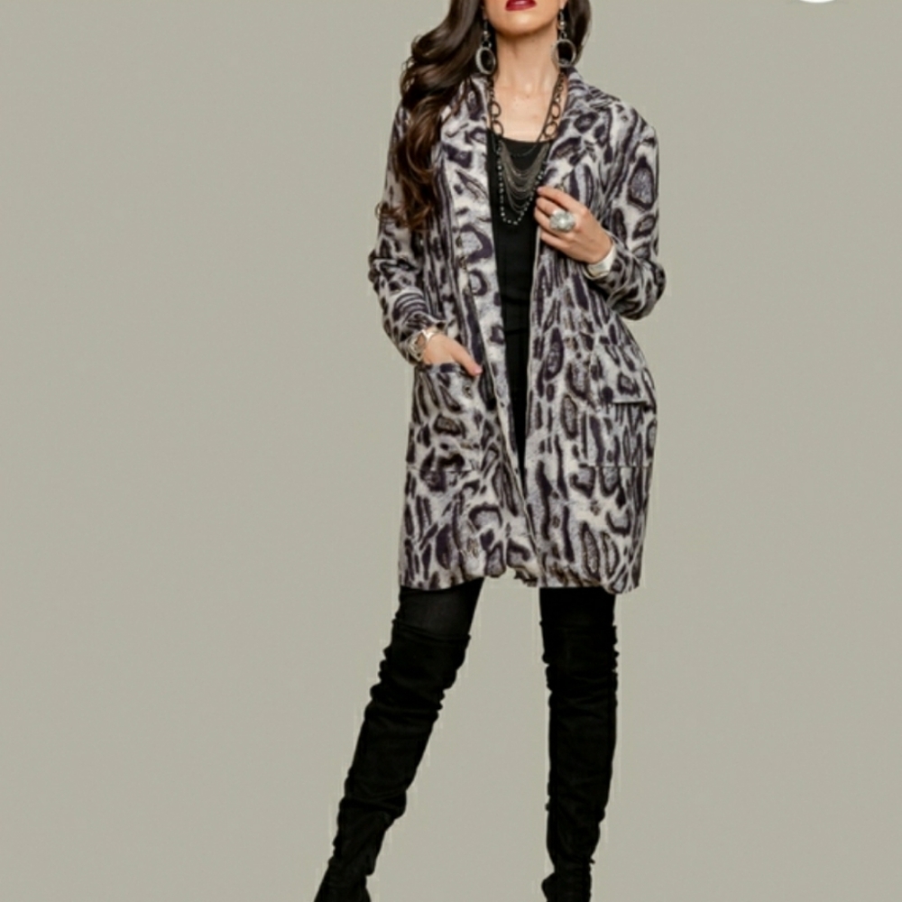 NEW Minkas open front jacket animal print